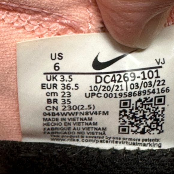 Nike React Escape Run Flyknit Sail Pink Running - Picture 8 of 8